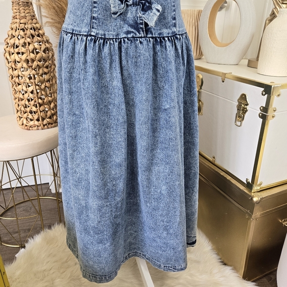 ADORABLE BOW DRESS, LIGHT WASH DENIM 💙 - Picture 10 of 16